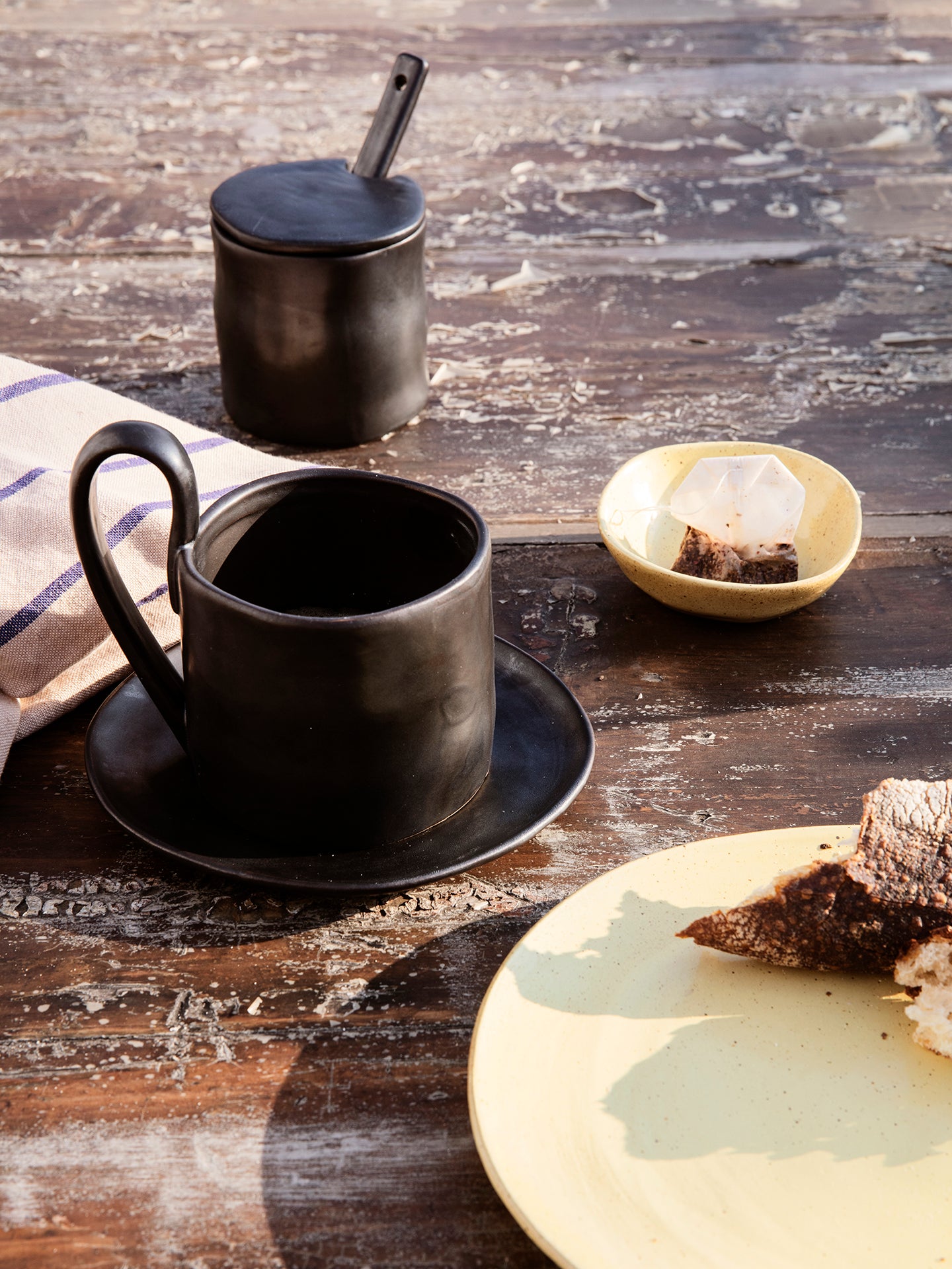 Ferm Living Flow Mug - Black