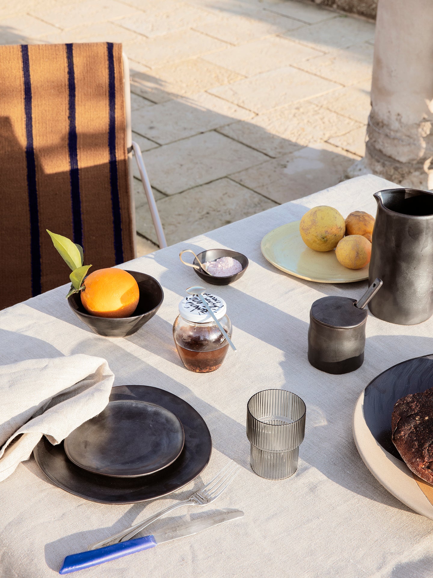 Ferm Living Flow Plate - Small - Black