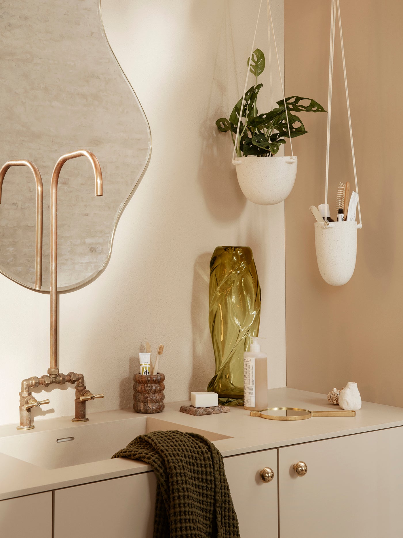 Ferm Living Speckle Hanging Pot - Large - Off