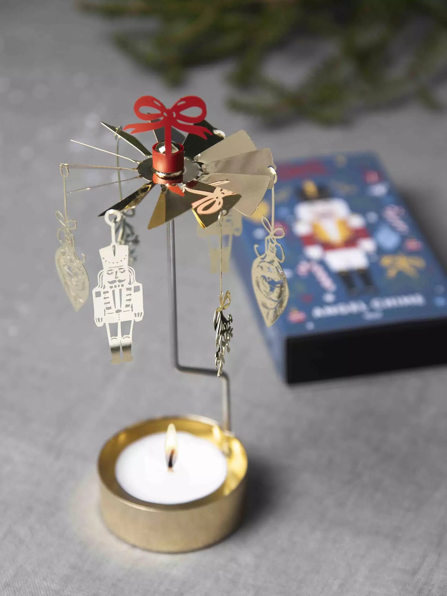 Pluto Design Änglaspel Noël Guld