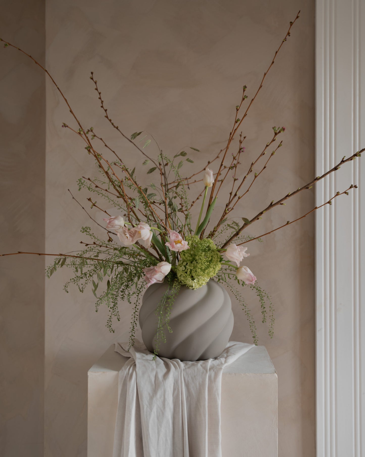 Cooee Design Twist Ball Vase Sand 20cm