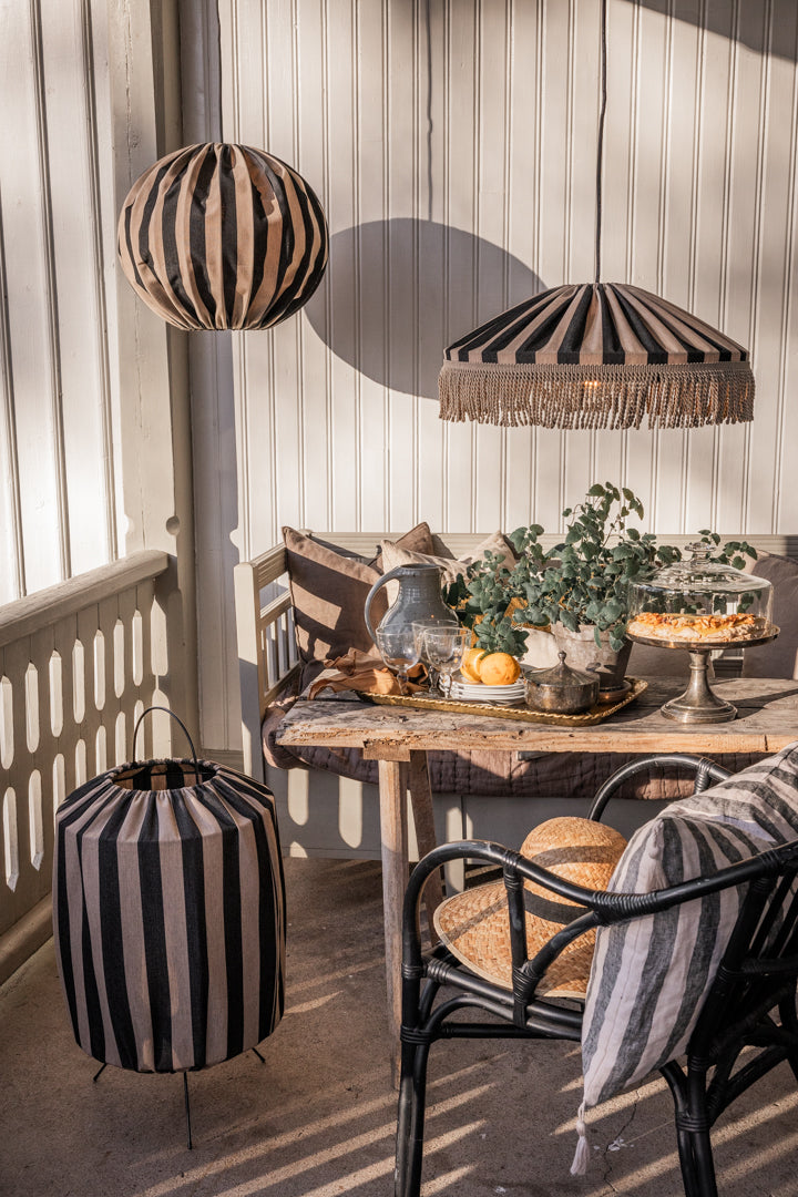 Alde & Lind Utomusgolvlampa - Capri H70 taupe/svart