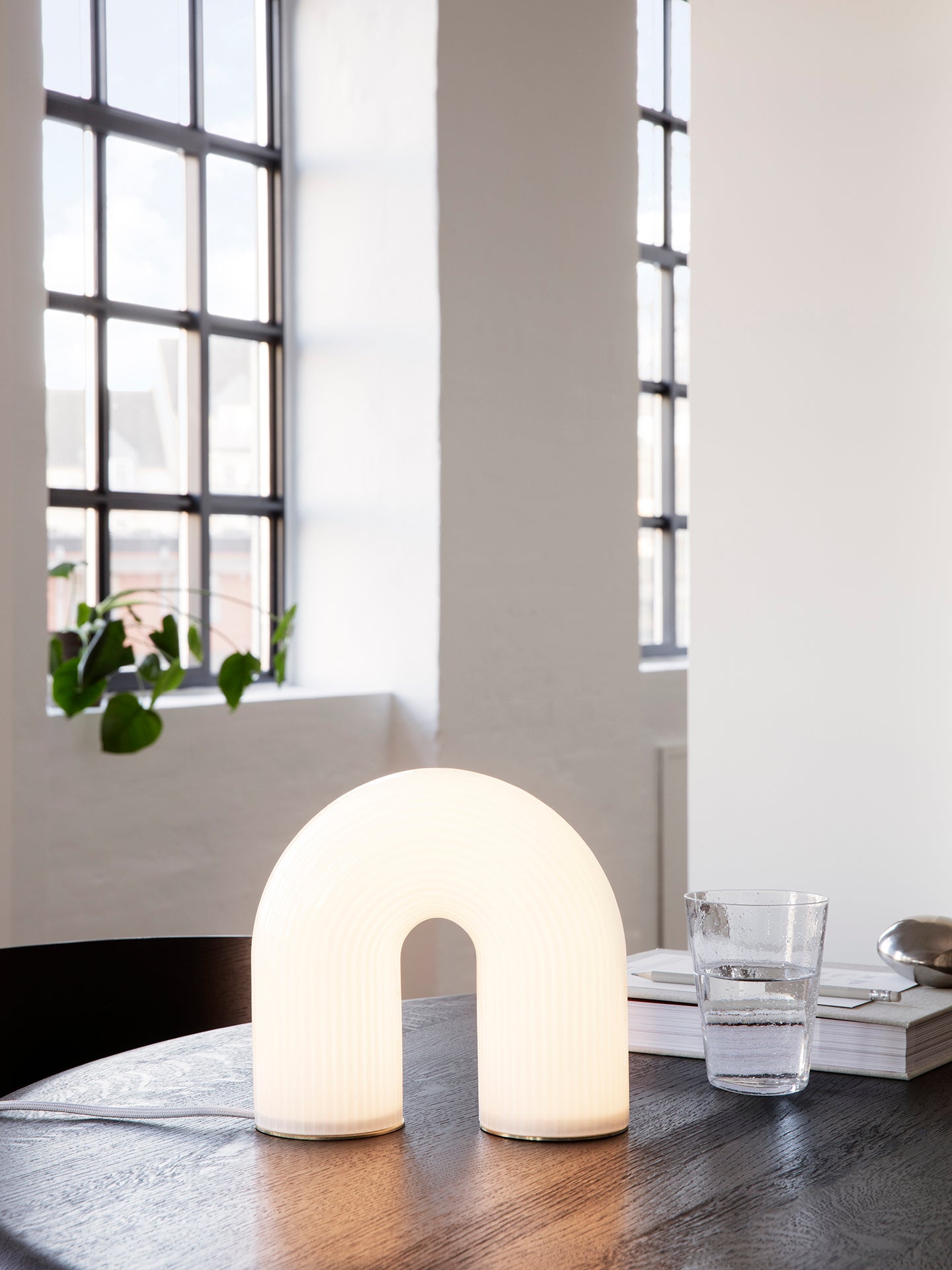 Ferm Living Vuelta Table Lamp - White