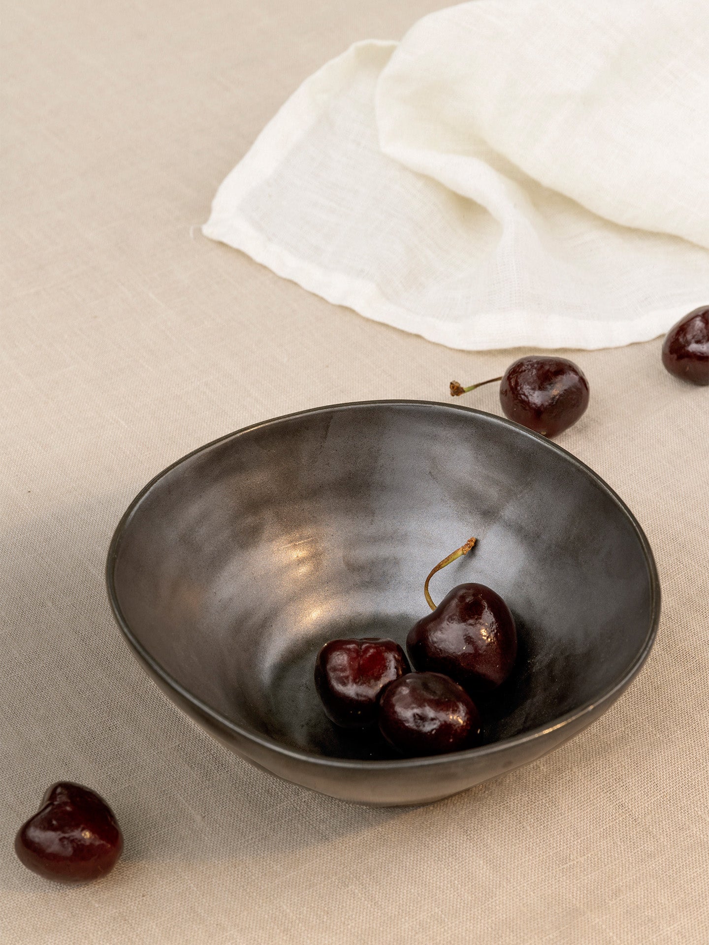 Ferm Living Flow Bowl - Medium - Black