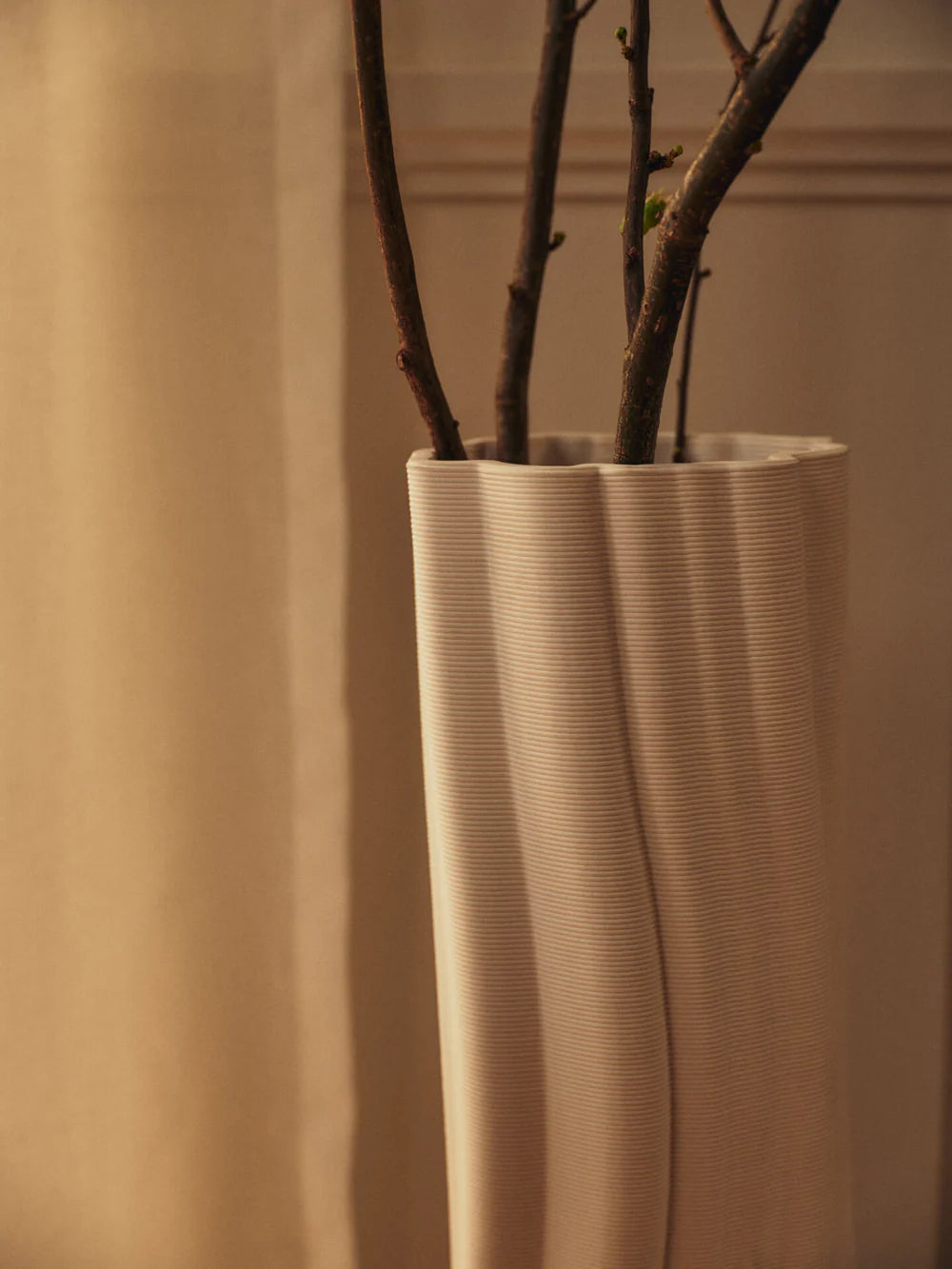 Ferm Living Rylith Floor Vase - H70 - Off-white
