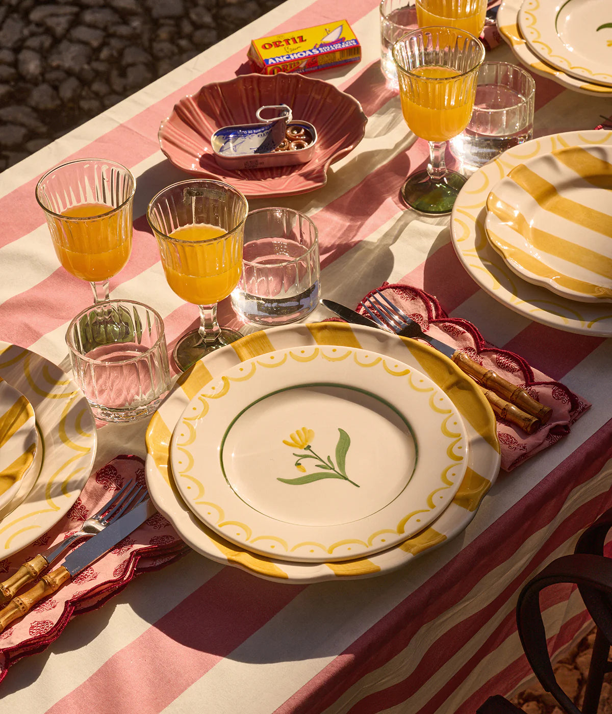 Pick A Poppy Cottage Flower Assiett Gul