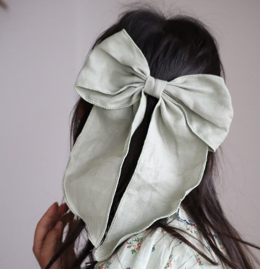 Busy Lizzie - Linen Love Story - Bow Molly grön