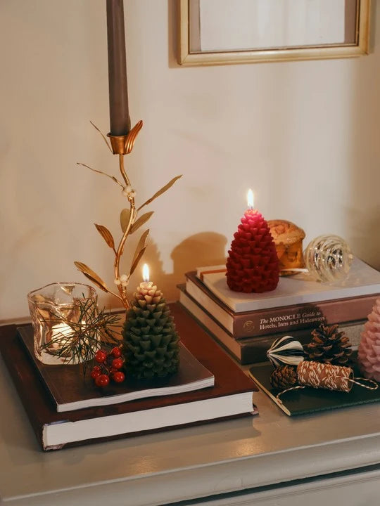Broste Pine Figurljus Burgundy