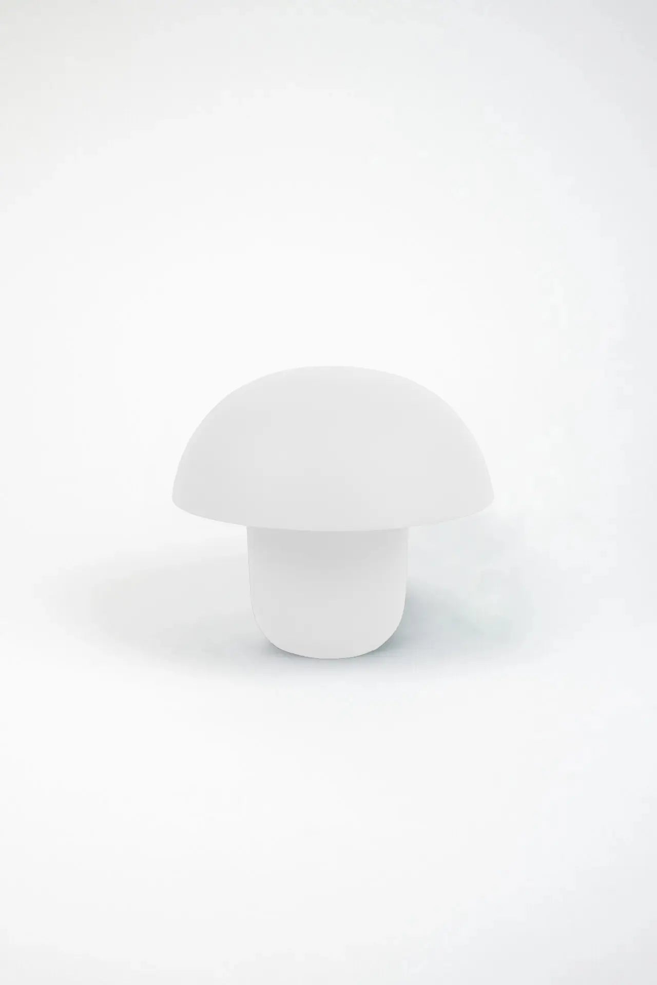 Olsson & Jensen Carl-Johan Bordslampla vit mini