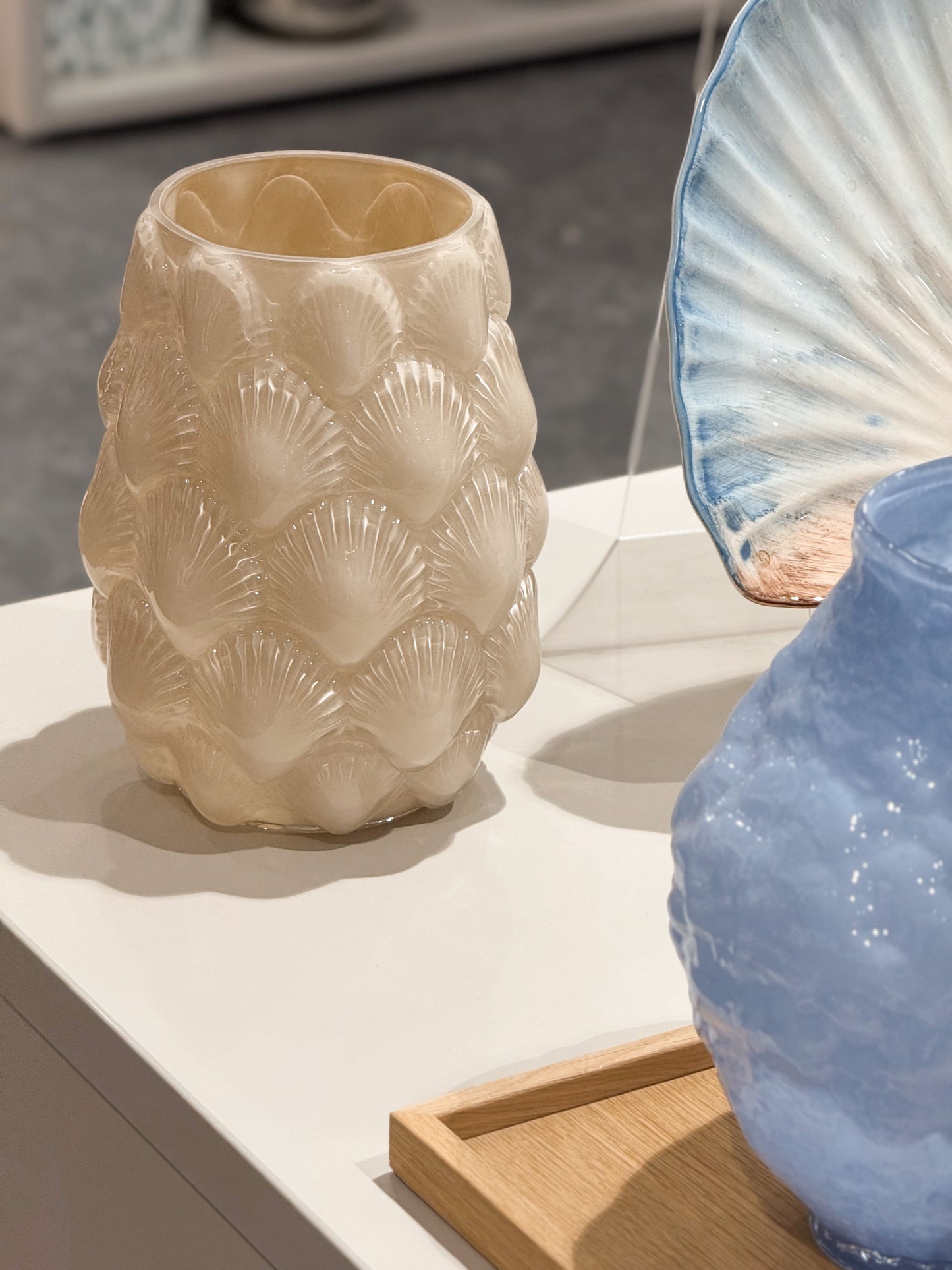 Alot Vas Snäcka Beige