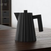 Alessi Plisse Vattenkokare Svart 1L