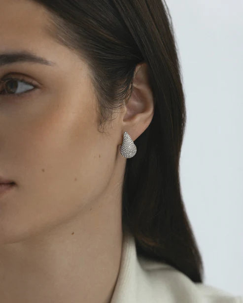 Mockberg Waterproof Pavé daring earring Small Silver