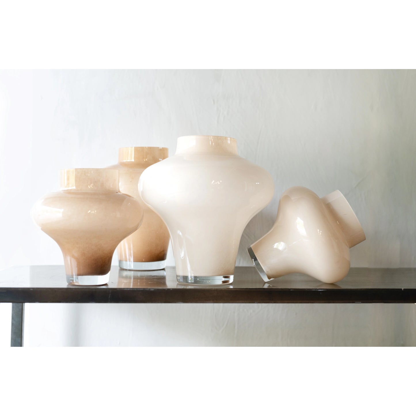 Wikholm Form Sphere Vas Sand L